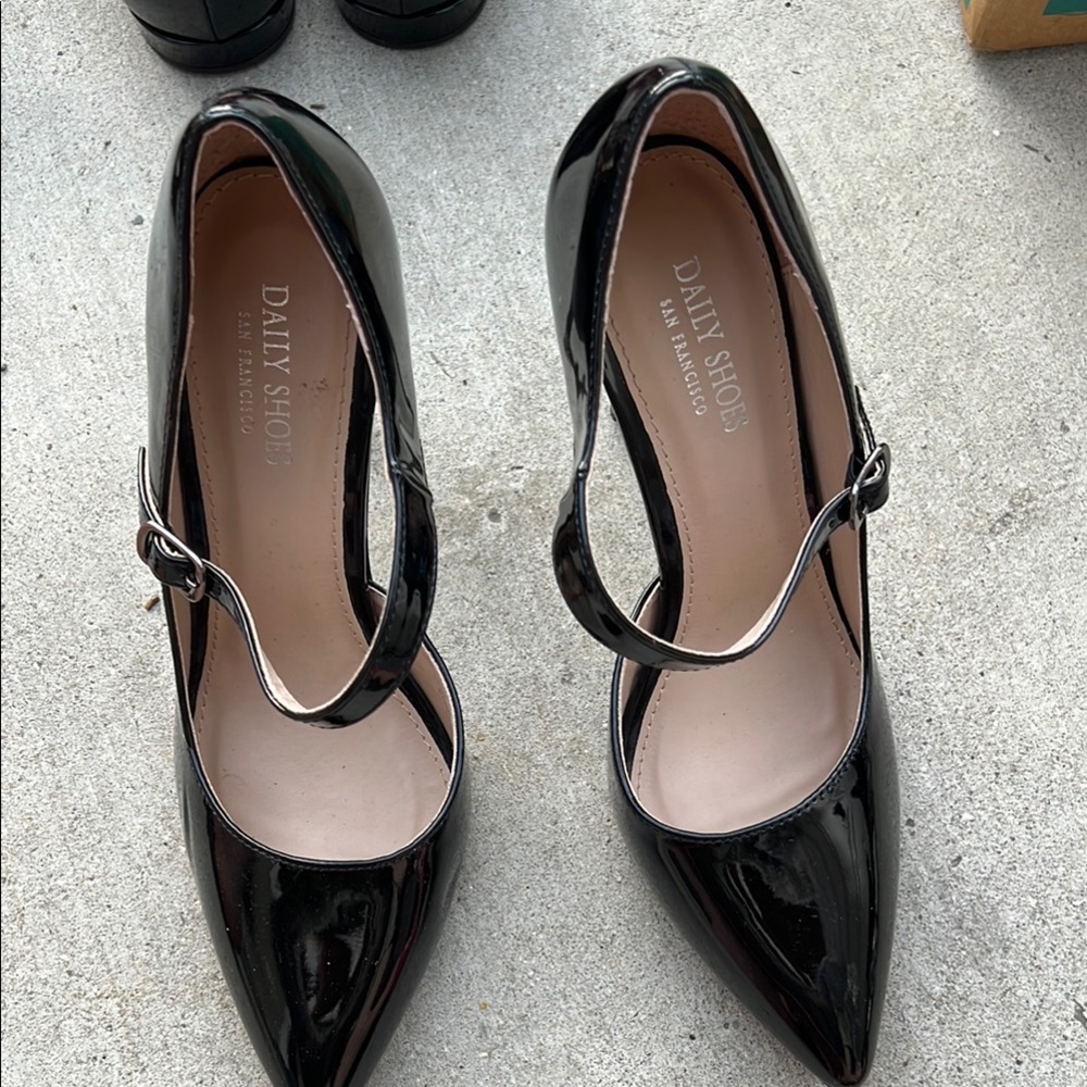 Black Women's Mary Jane Heels